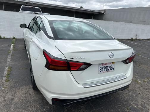 2021 Nissan Altima 2.5 SR