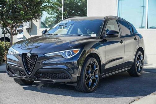 2022 Alfa Romeo Stelvio Veloce