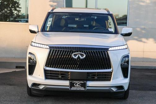 2025 INFINITI QX80 Luxe