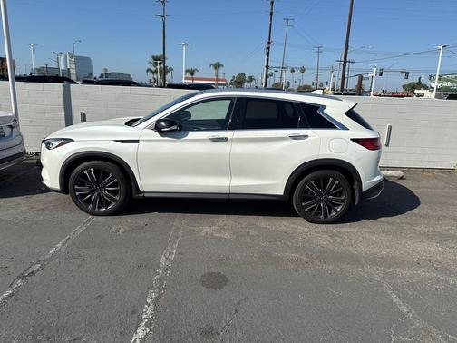 2022 INFINITI QX50 Luxe