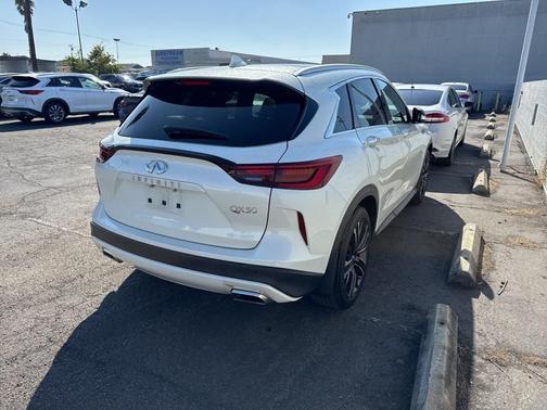 2022 INFINITI QX50 Luxe