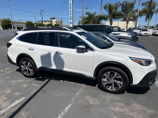 2022 Subaru Outback Touring XT