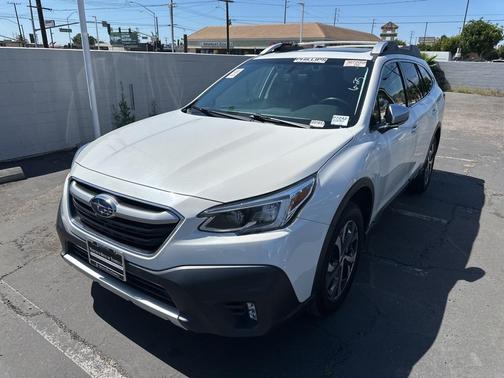 2022 Subaru Outback Touring XT