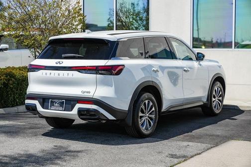 2025 INFINITI QX60 Pure