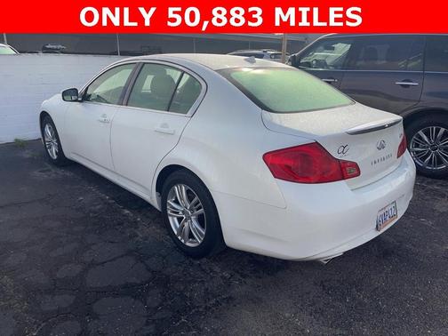 2012 INFINITI G25 Journey