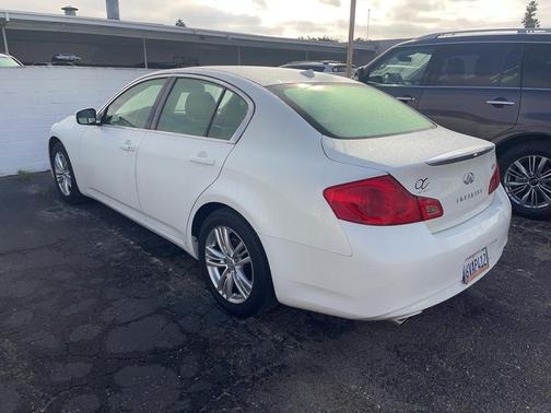 2012 INFINITI G25 Journey