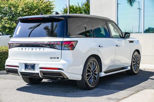 2025 INFINITI QX80 AUTOGRAPH