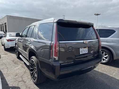 2017 Cadillac Escalade Luxury