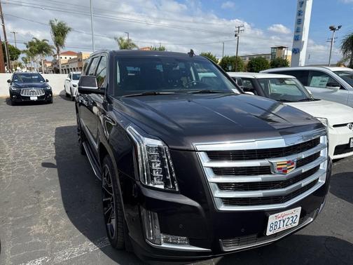 2017 Cadillac Escalade Luxury