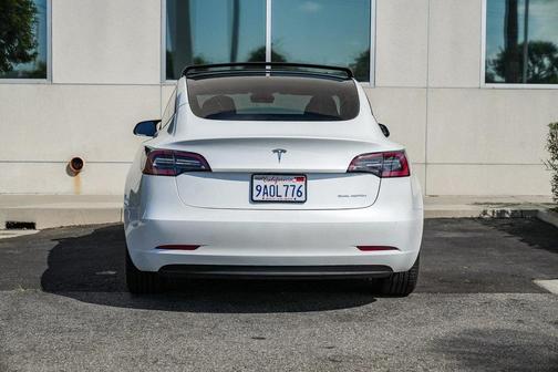 2022 Tesla Model 3 Long Range