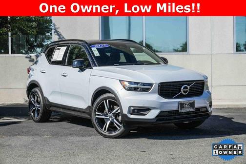 2022 Volvo XC40 T5 R-Design