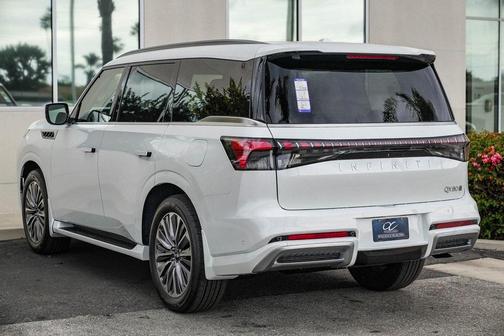 2026 INFINITI QX80 Luxe