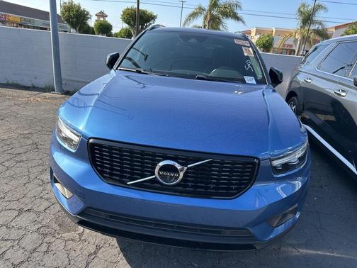 2020 Volvo XC40 T5 R-Design