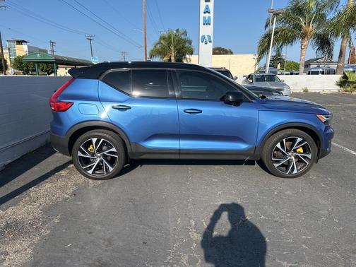 2020 Volvo XC40 T5 R-Design