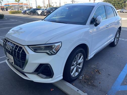 2024 Audi Q3 45 S line Premium