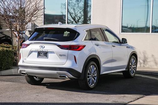 2025 INFINITI QX50 Luxe