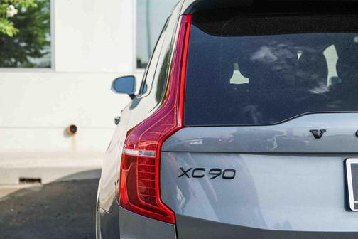 2019 Volvo XC90 T6 R-Design