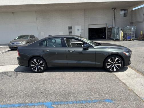 2022 Volvo S60