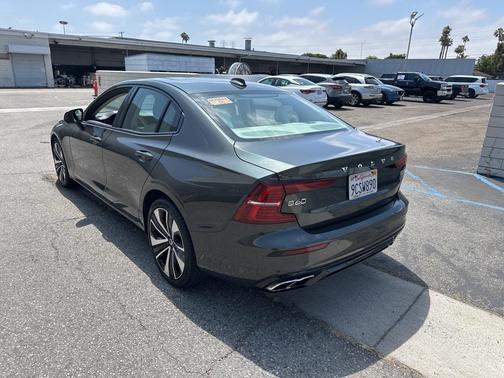 2022 Volvo S60
