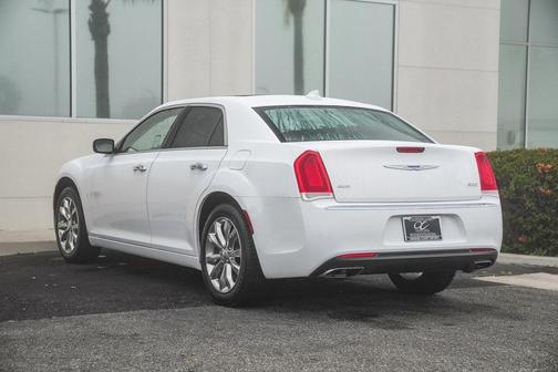 2018 Chrysler 300 Limited