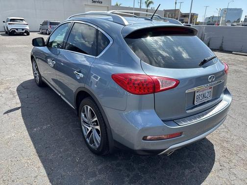2017 INFINITI QX50 Base