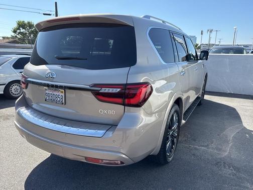 2024 INFINITI QX80 SENSORY