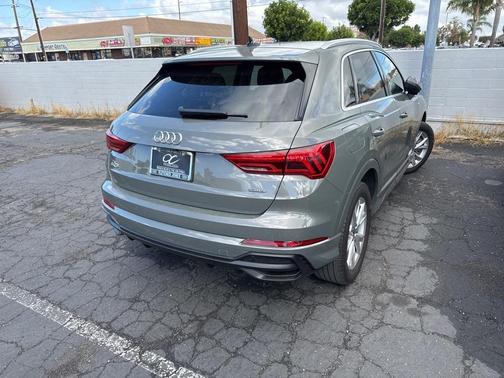2022 Audi Q3 45 S line Premium