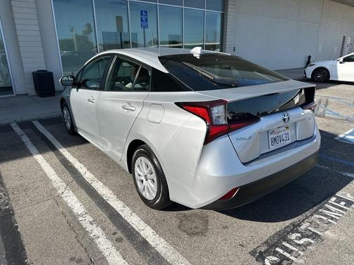 2020 Toyota Prius L