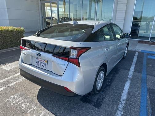 2020 Toyota Prius L