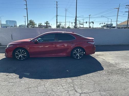 2019 Toyota Camry SE