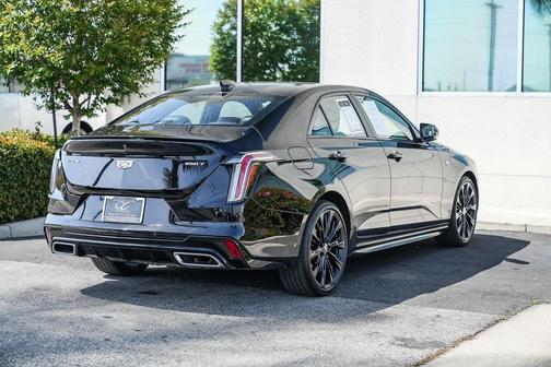 2022 Cadillac CT4 Sport