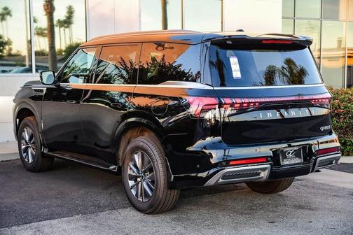 2026 INFINITI QX80 PURE