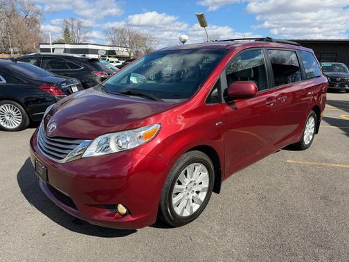 2016 Toyota Sienna XLE Premium