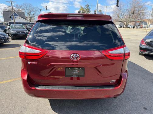 2016 Toyota Sienna XLE Premium