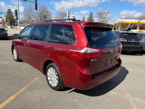 2016 Toyota Sienna XLE Premium