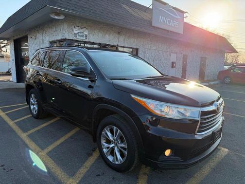 2016 Toyota Highlander LE Plus