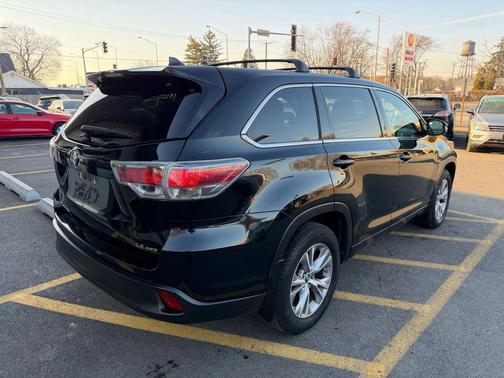 2016 Toyota Highlander LE Plus