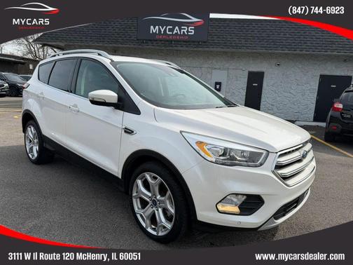 White Platinum Metallic Tri-Coat 2019 Ford Escape Titanium