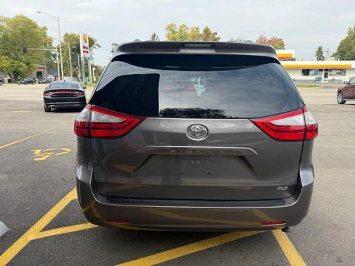 2015 Toyota Sienna XLE Premium