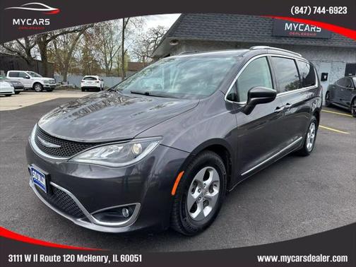 2017 Chrysler Pacifica Touring-L