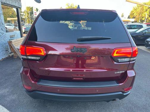 2017 Jeep Grand Cherokee Laredo