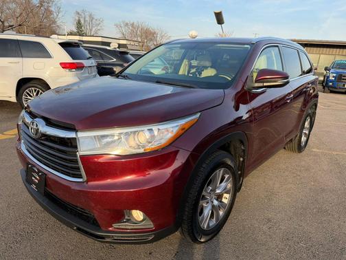 Ooh La La Rouge Mica 2015 Toyota Highlander XLE