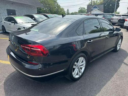 2019 Volkswagen Passat 2.0T Wolfsburg Edition