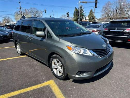 2014 Toyota Sienna LE