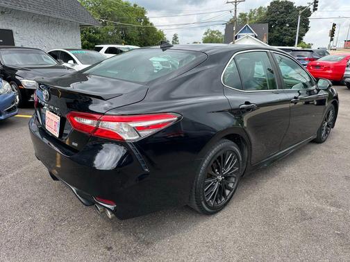 2019 Toyota Camry SE