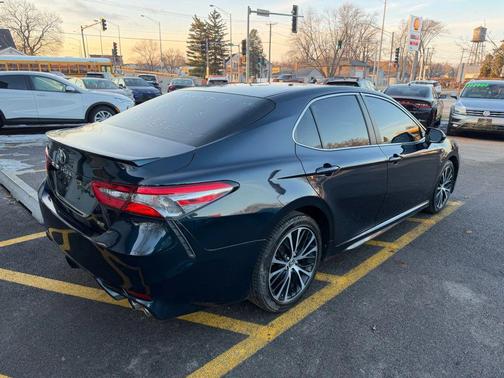 2018 Toyota Camry SE