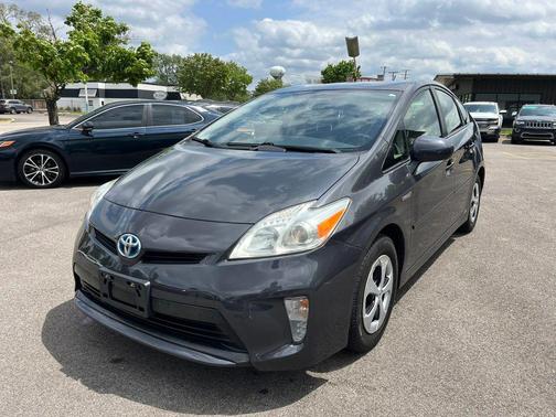 Winter Gray Metallic 2015 Toyota Prius Two