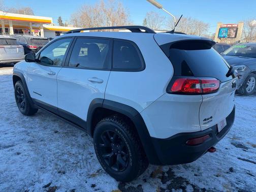 2015 Jeep Cherokee Sport