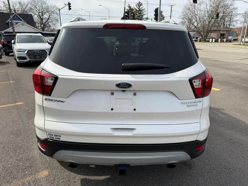 White Platinum Metallic Tri-Coat 2019 Ford Escape Titanium