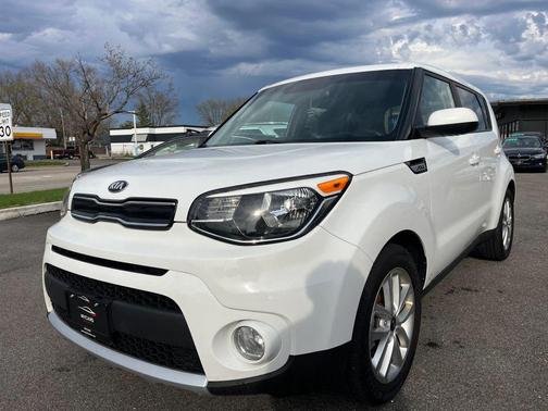 Clear White 2018 Kia Soul +